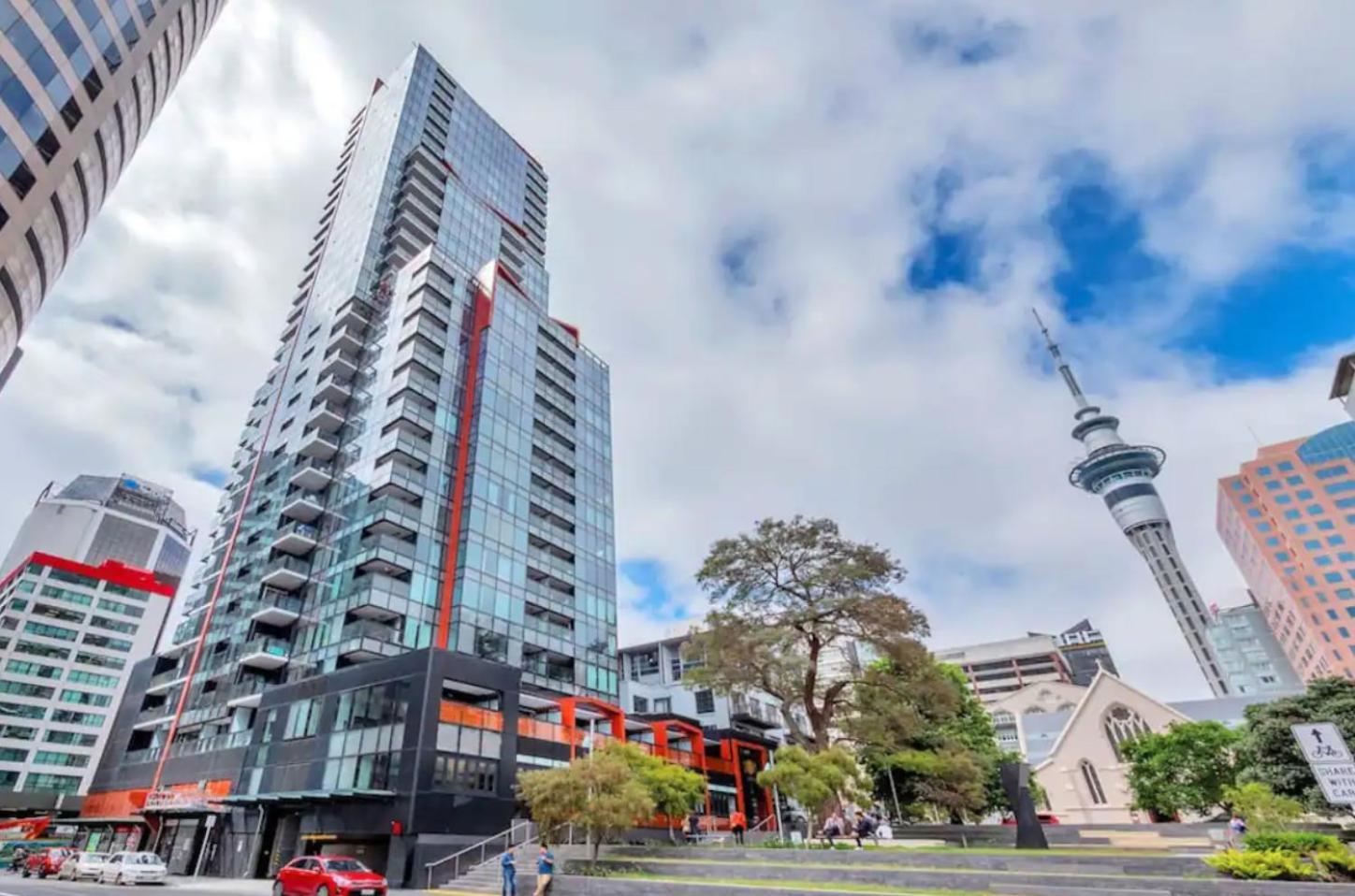 Top Floor Harbour View And Skytower View Apartment In Cbd Auckland Eksteriør billede