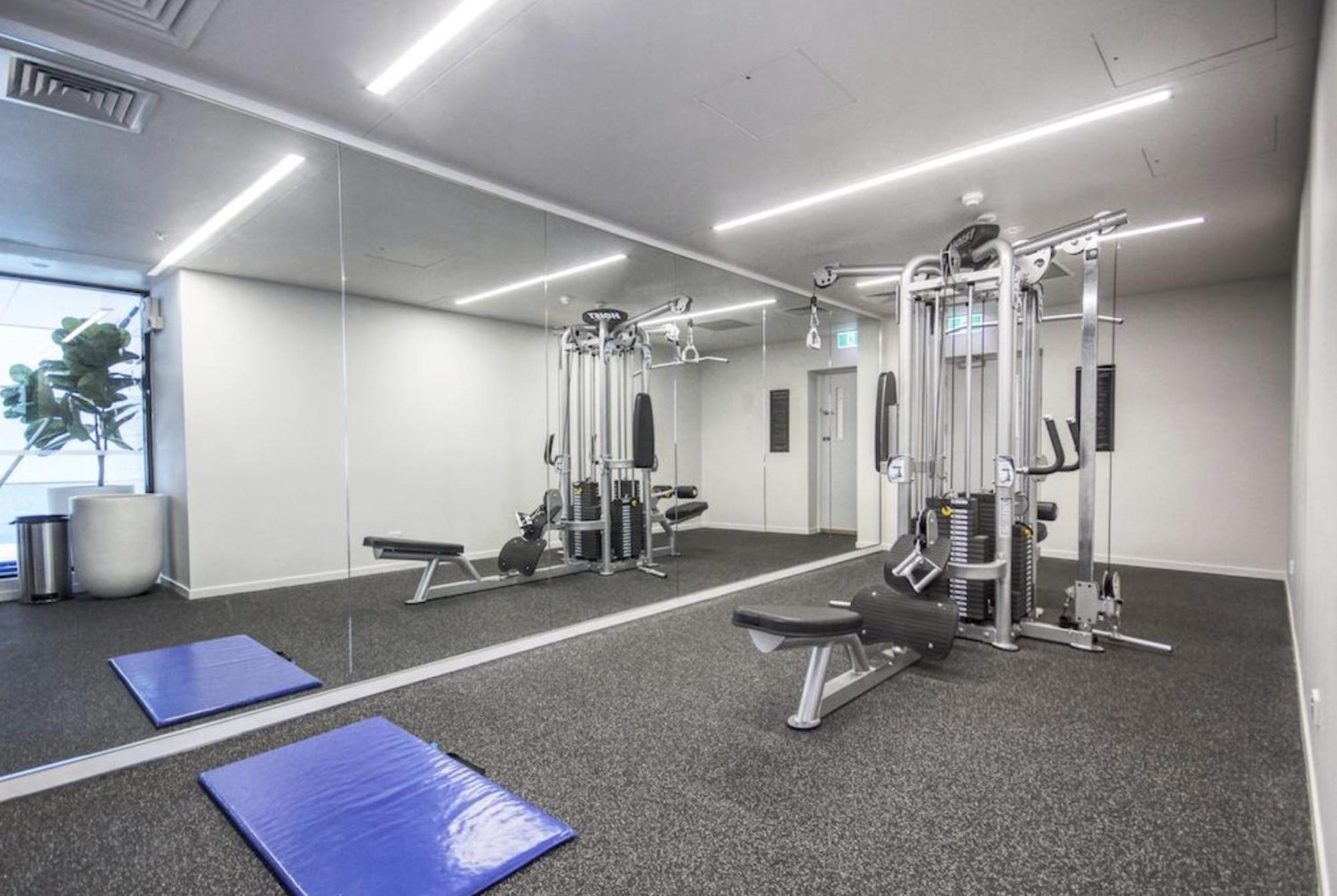 Top Floor Harbour View And Skytower View Apartment In Cbd Auckland Eksteriør billede